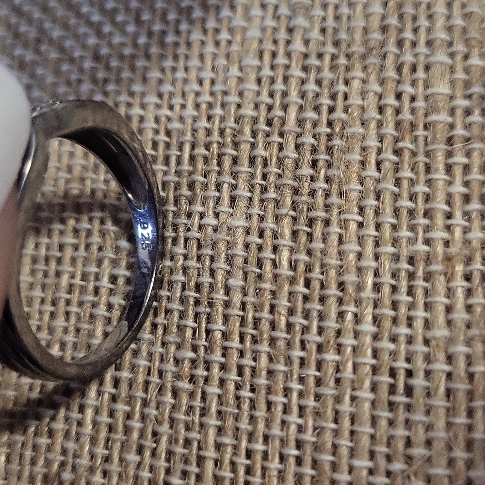 Kay Jewelers Sapphire Blue and Silver Ring - Picture 5 of 7